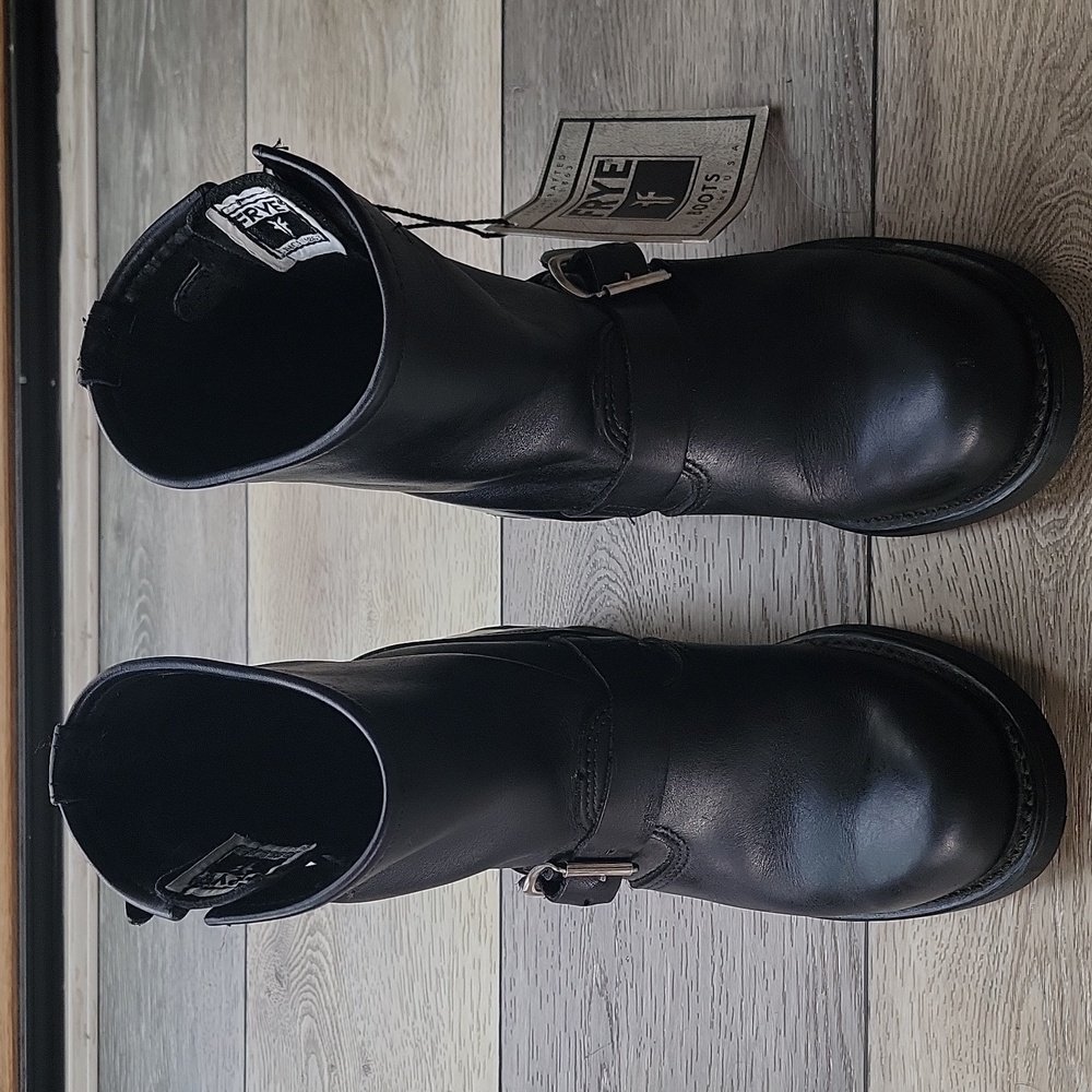 Frye Engineer 8R Black Leather Boots 6.5